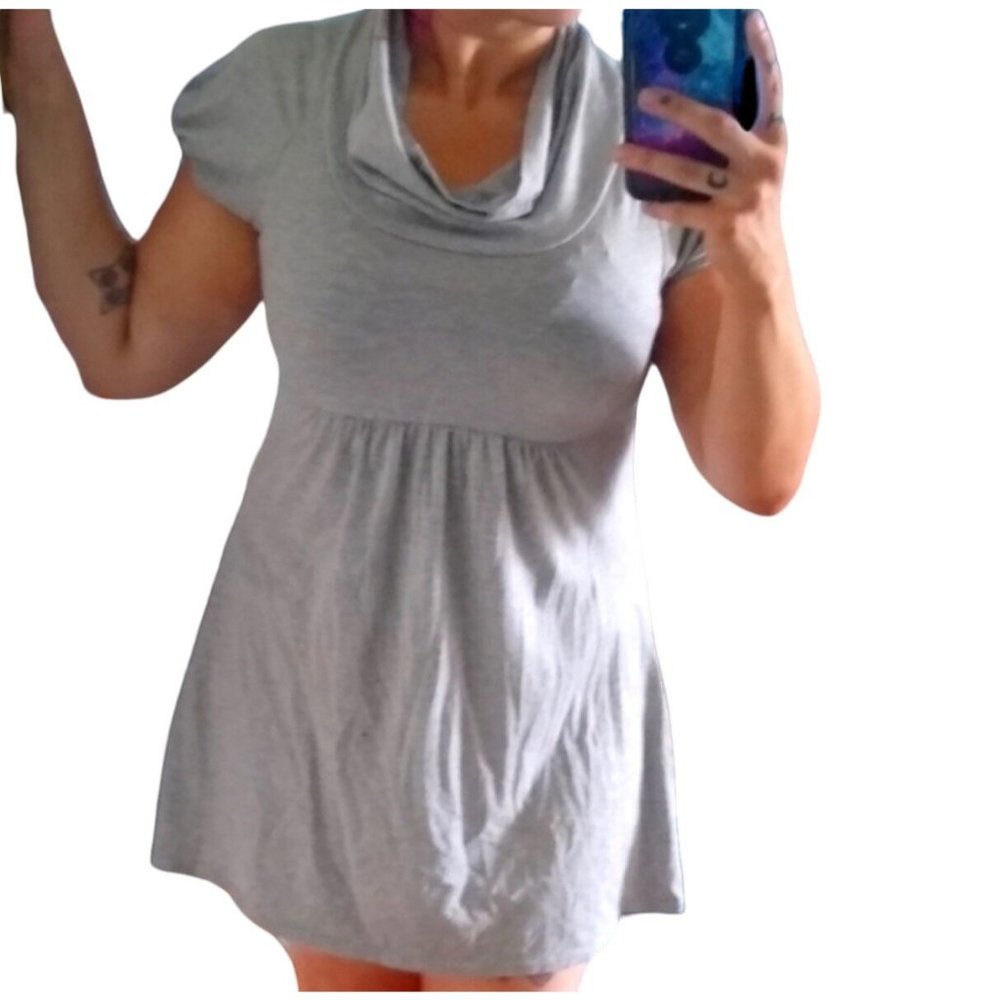 Women’s Top With a Long Neck Gray Sz L
